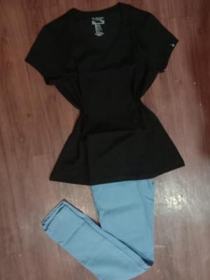 T-SHIRT , JEANS